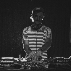 Warming up for Alexkid @ Slyfox 3.2.18 // Jackson Winter