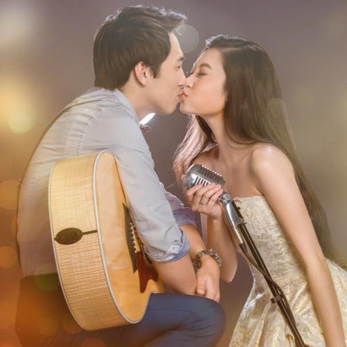 Đêm Vũ Trường - Quốc Khanh & Hoàng Thục Linh