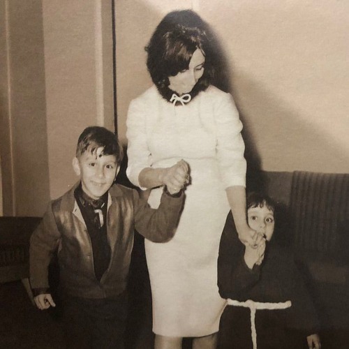 ياورق الاصفر عم نكبر عم نكبر