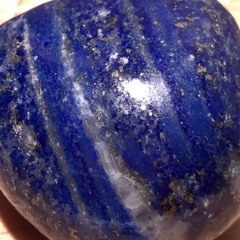 How to Use Lapis Lazuli: Qualities & Benefits / Crystal & Gemstone Basics by Sloane Rhodes
