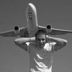 Le Survol D'un Vacarme