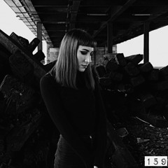 Dark Underground Podcast 159 - Lindsey Herbert