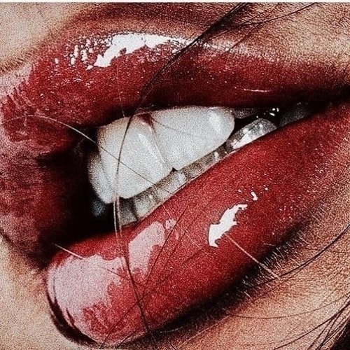 𝘪 𝘬𝘪𝘴𝘴𝘦𝘥 𝘢 𝘨𝘪𝘳𝘭