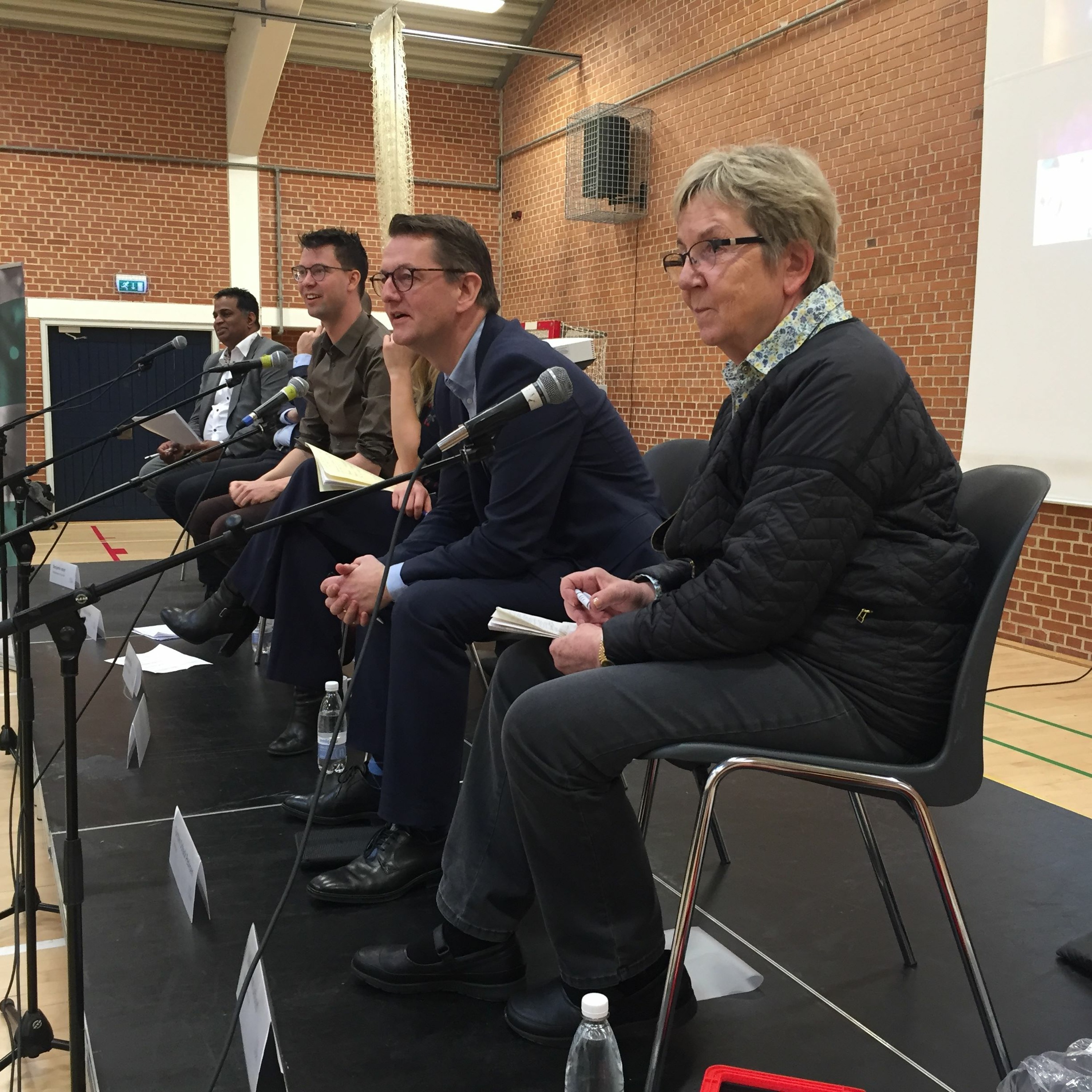 E-Folkeoplysning: Hør om verden omkring dig
