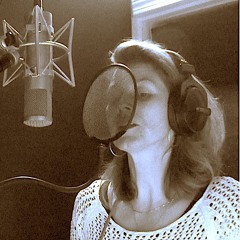 Obiymy Mene (Hug me) -  "Favorite Ukrainian Songs" - Ludmila Koval and Igor Golger