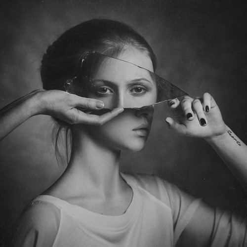 In the mirror - Game of Bands round 136, team 15