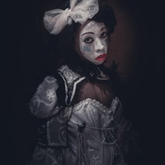 Geisha Davis - First Contact