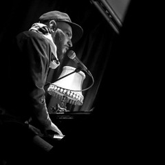 Don't Know Live / Solo Version