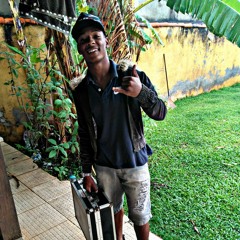 =MTG NO ESCURINHO DA FAVELA  OU NO BECO DA VIELA LA=(DJ MATHEUS DO SALGUEIRO)