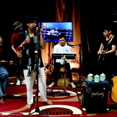 FOURTWNTY - Hitam Putih (Live At RADIONET SHOW)