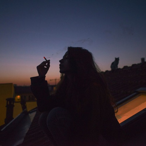 a Voice Note - "أنا عايشة تناقض" (Ashraf Hamdi)