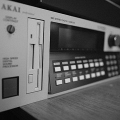 Sampler Test - Akai S1100  Hot - 20.5Khz Samplerate - 10khz Bandwidth