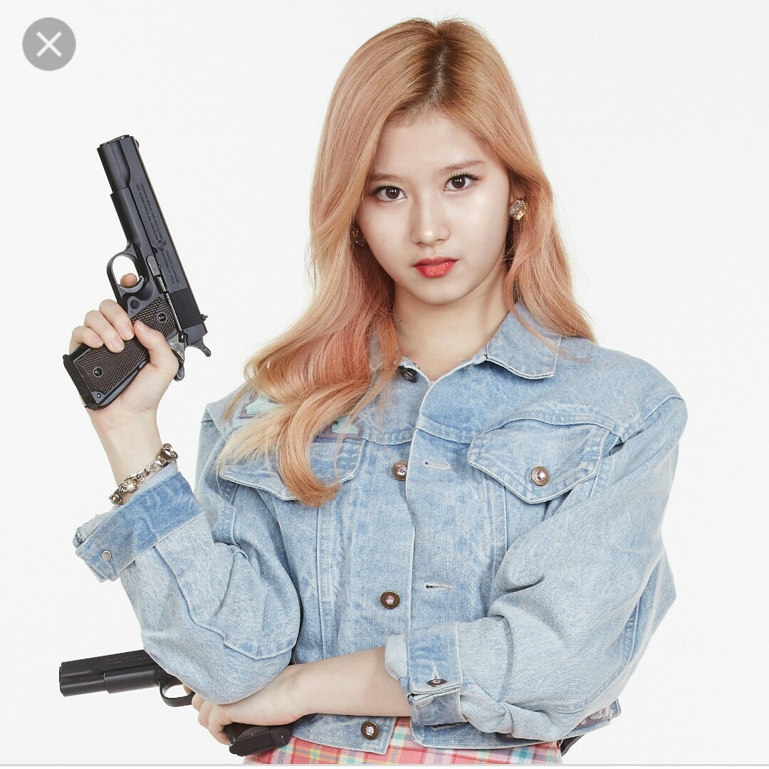 アイドル shyshysana Stream Twice Sana 'Shy Shy Shy~' REMIX (^o^)/ by Linda RBLX