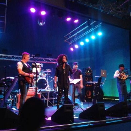 Stream Global Heat Listen to Dance Party sample songs by Global