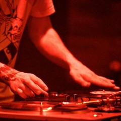 ΔΕ ΛΙΣΕΝΙΝΓΚ