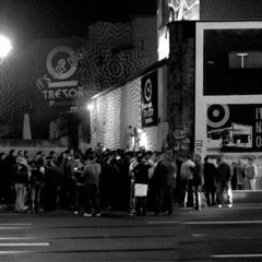 Mike Humphries  @Tresor