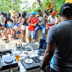 Montagem Toma karininha Atras do Megatron ( DJ OHWILSINHO )