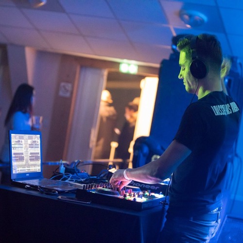 - The Chill Is a Techno Mood -