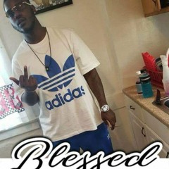 Yrn Darkoe - Strapped Serving