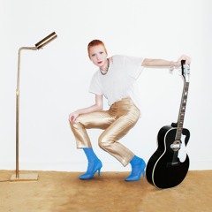 Lissy Trullie - Here