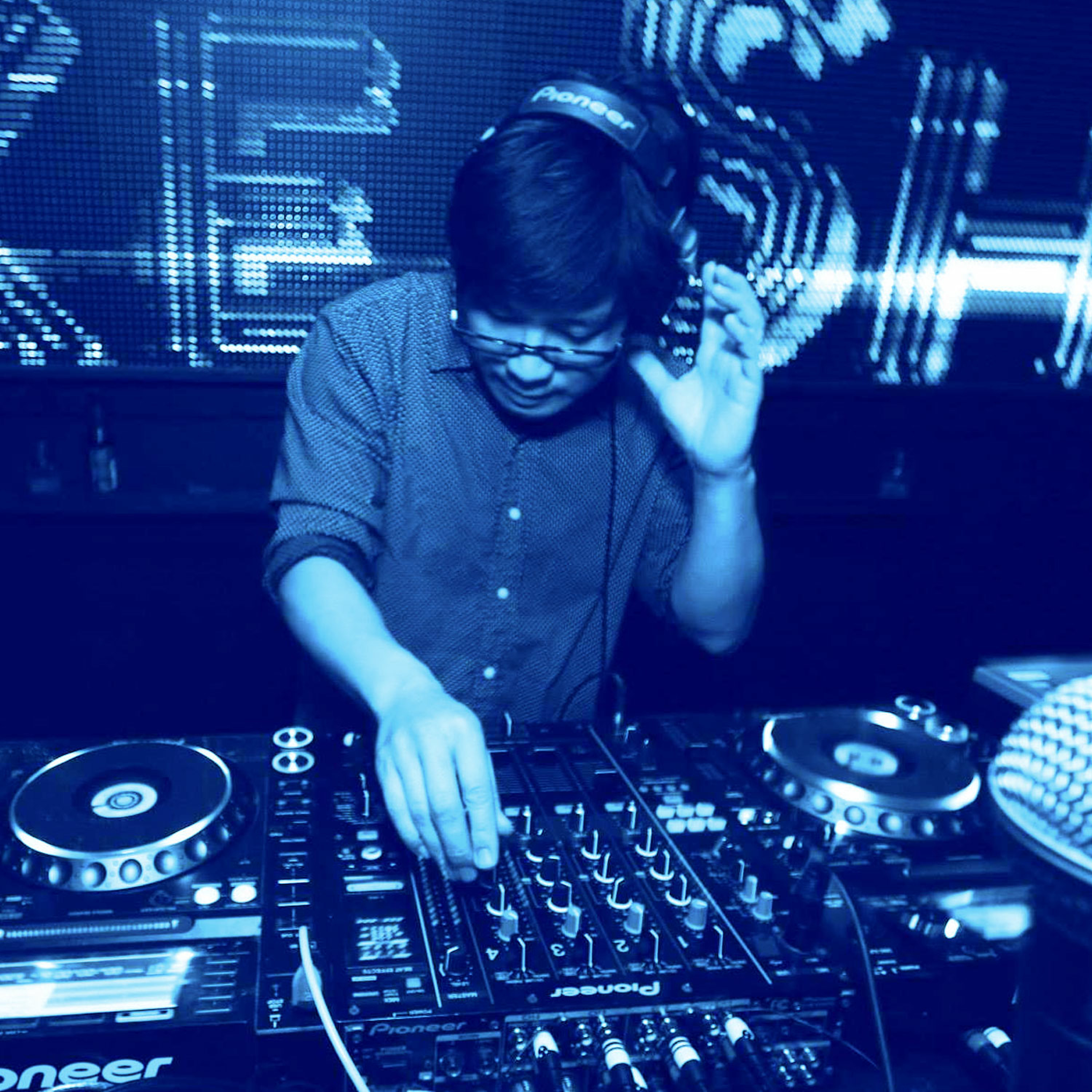 5 Magazine DJ Mixes, Podcasts and Free House Music