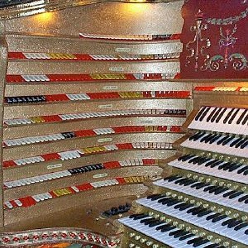 Stream Tom Hazleton Plays the Chicago Stadium Organ, 1985 by Lew