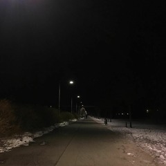 Einfach so lange weibliche Djs pushen bis keiner mehr sagt “Oh krass, da legt ja ne Frau auf.”