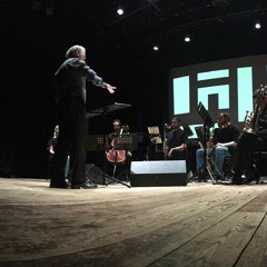 装配线 (2018) for laptops & ensemble