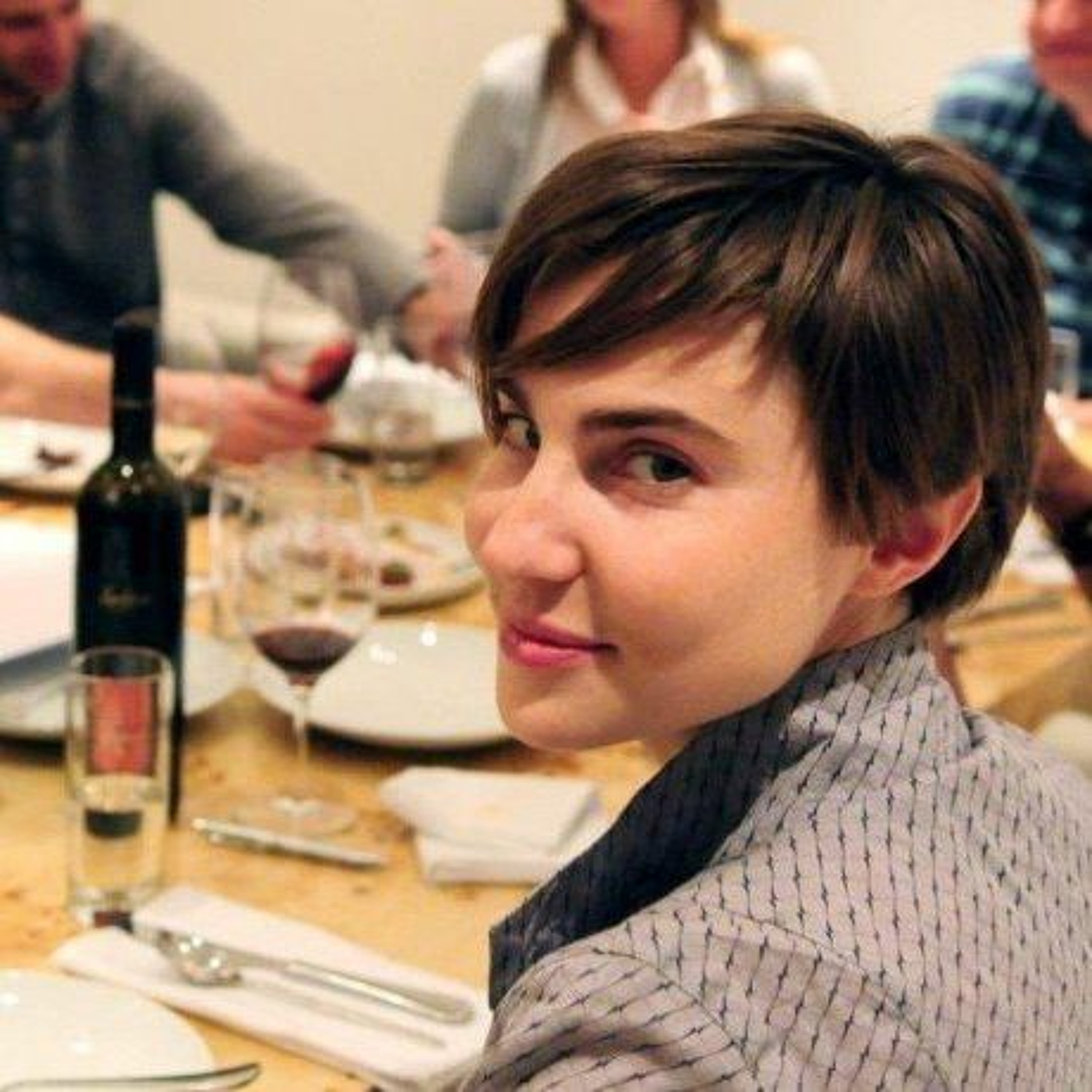 פרק 9- רוני ססלוב - ייננית, מדריכה ואשת יין מרתקת