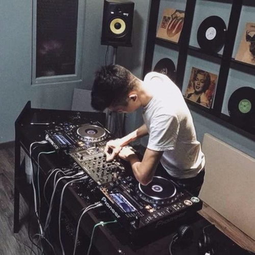 Nonstop 2018 Đừng Ai Nhắc Về Cô Ấy (DuyOnTheMix)