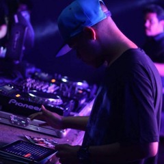 MT - DE COPAO NA MAO (DJ BRENIN) MC NOVINHO DA PRAÇA MC NEGUINHO DO ITR MC GW