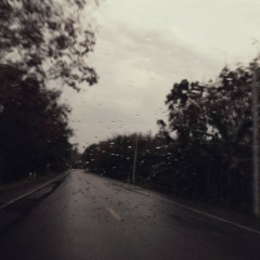 GB eating GB whilst listening to GB(crywank)