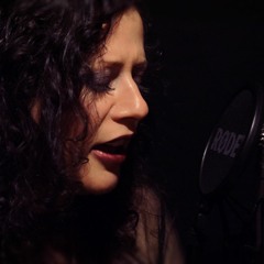 "Hallelujah" (Leonard Cohen) Performed by Milana (Video)
