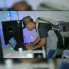 "MAIS UM LANÇAMENTO BRABOO2018_😍TMJ FAMÍLIA COMPARTILHA LA É DA AQUELA REPÚBLICADA SEGUE NO SOND😉💕" #COROOH "FINAL DE SEMANA JA TA AI#🎶((MC ROGER & DJ CABELINHO DE NTR))🎶😍