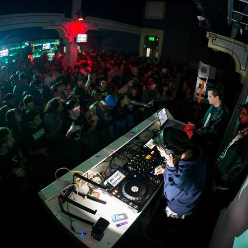 SukOut (EMOXX Remix)