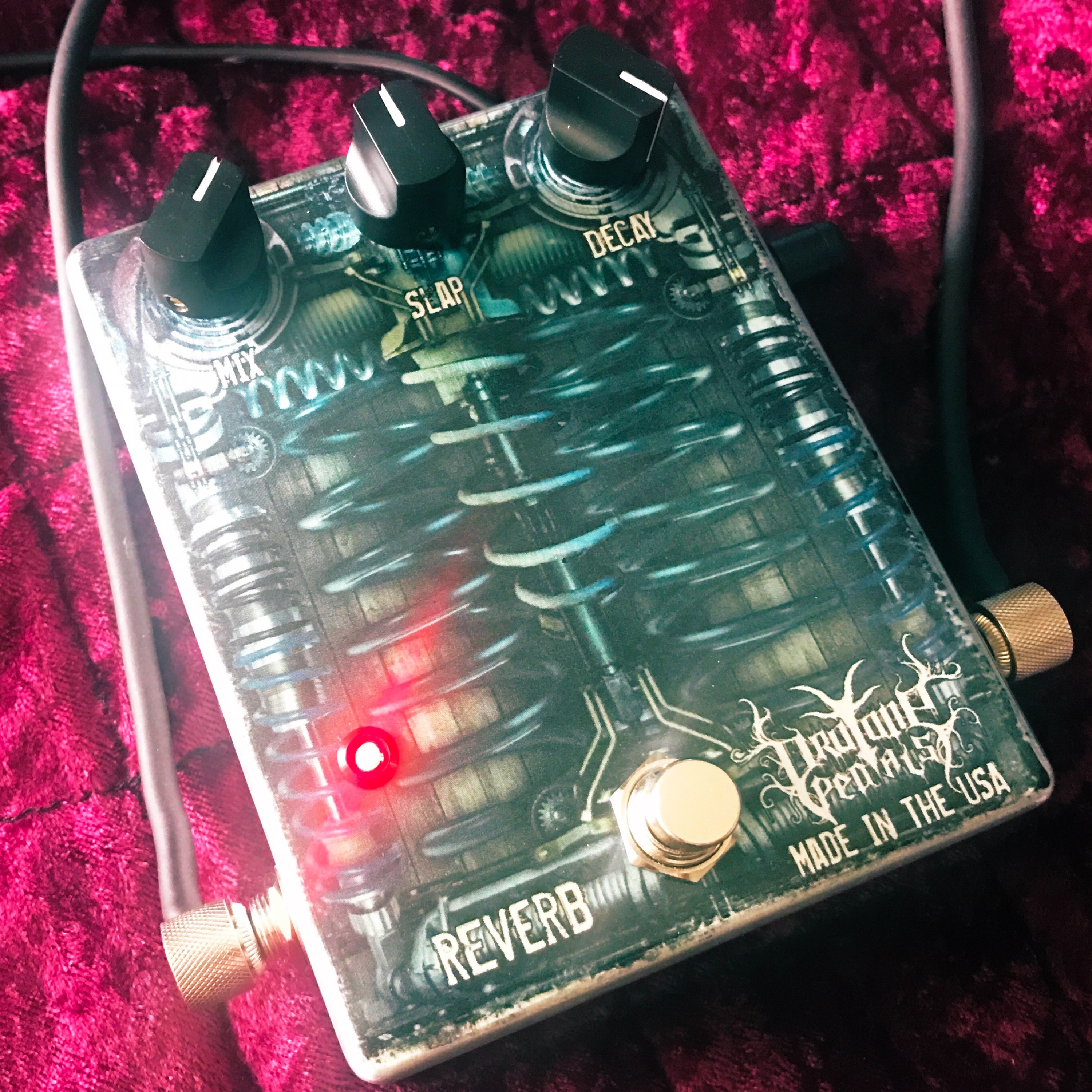 Pro Tone Pedals REVERB Into EVH 5153 Green thumbnail