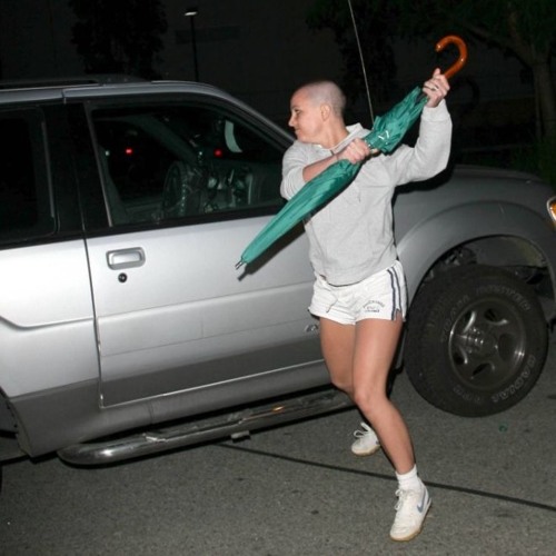 SCREAM & SHOUT (BUCKETS! X JILBARE REMIX)