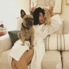 Sia - Head Up High (feat. Major Lazar)