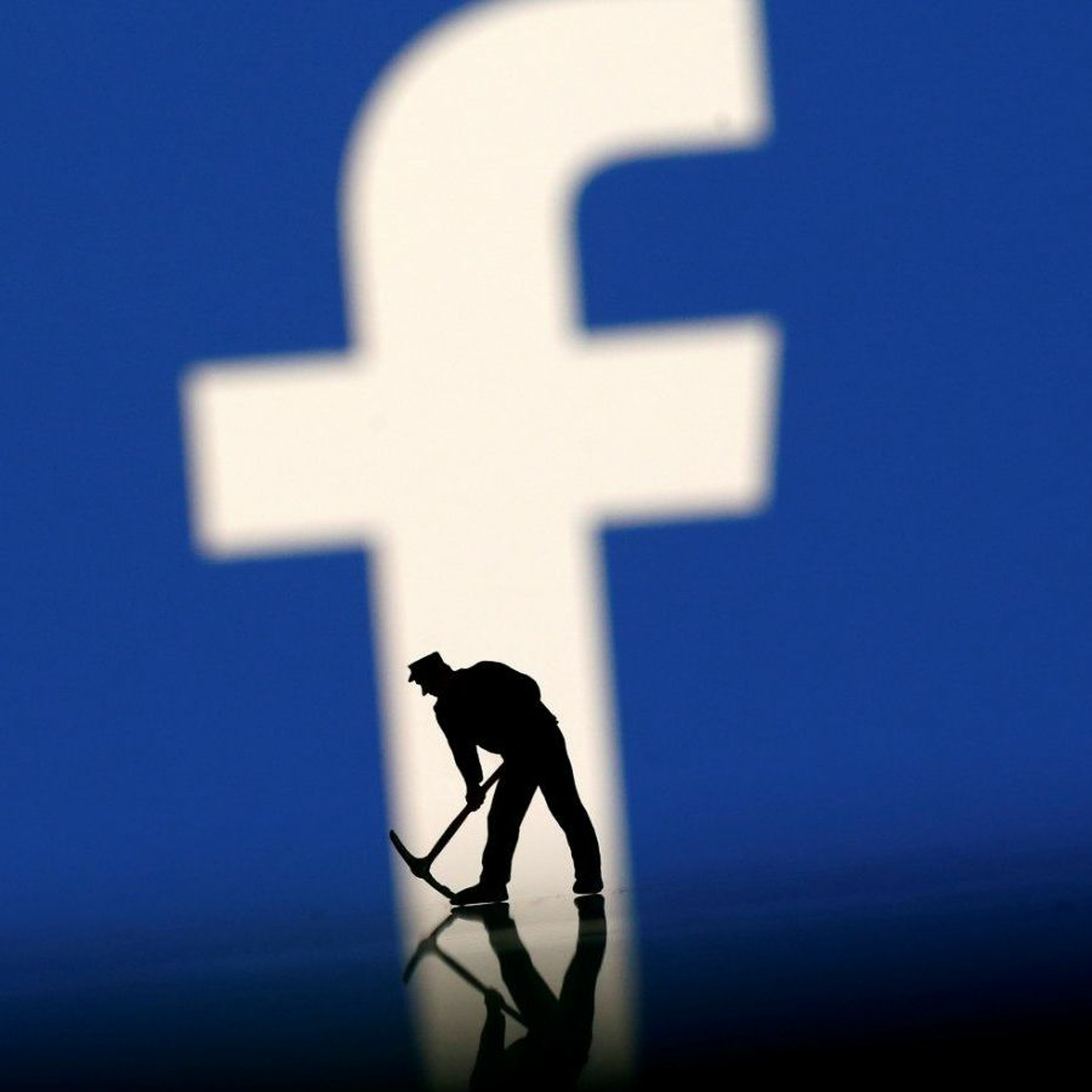 Independent journalist Cathy Vogan on the latest developments in the Cambridge Analytica debacle episode artwork