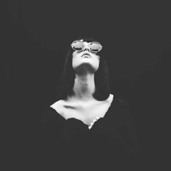 Physics - Holdin´ On Ft Daisy (Karol XVII &amp; MB Valence Mix)