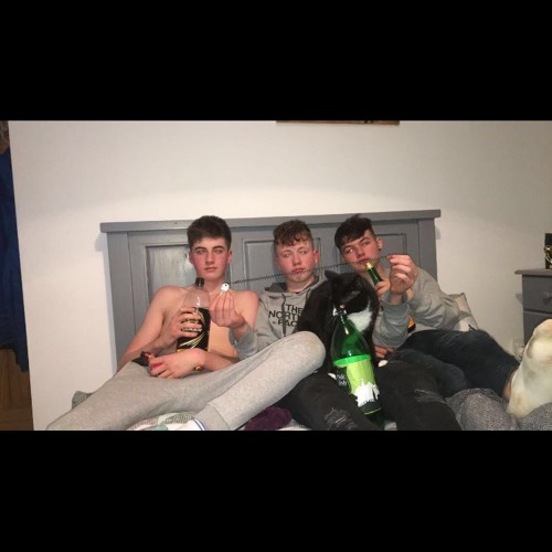 Kid Singing In Walmart (bouncy)