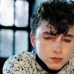 Người Ta Cứ Nói ... Quá Yêu Em Nên Không Thể Làm Gì Khác