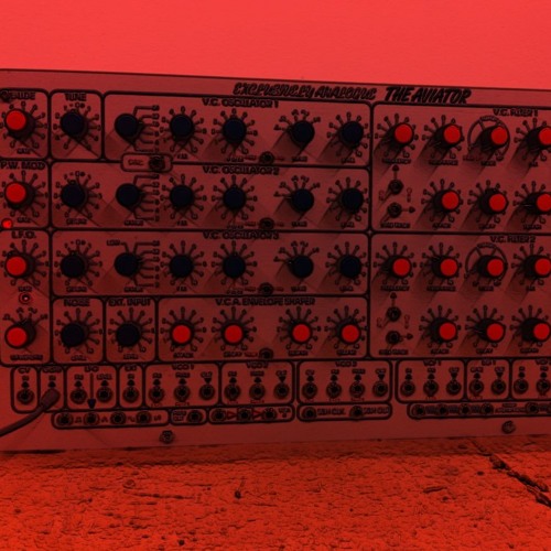 1995 Aviator Synth: The Aviator In Action