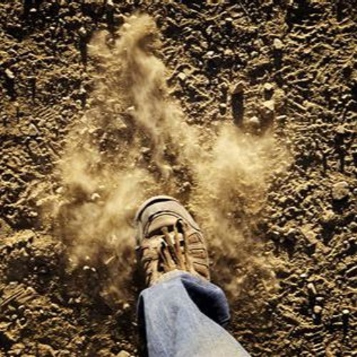 01-Upsydown - kickin up dust