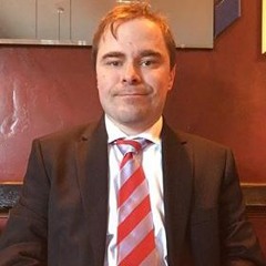 Benjamin Angwin - yr Americanwr sy'n protestio yn erbyn ail-enwi'r Bont Hafren