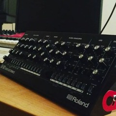 Roland SE-02