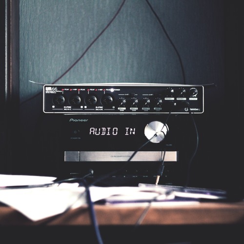 // T E N D E R //
