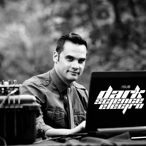 Dark Science Electro presents:  SIAK guest