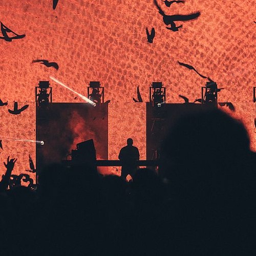 Steve Angello Ft. Highly Sedated - Flashing Lights