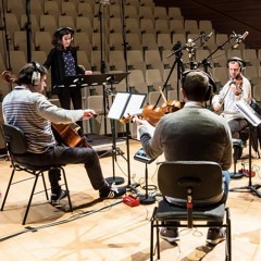 La foto salió movida - String Quartet